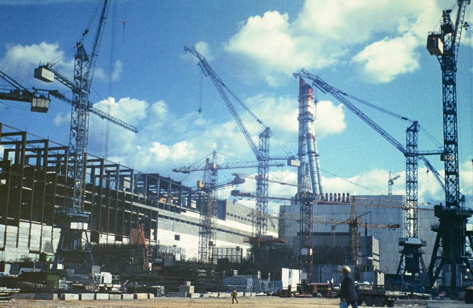 Ignalinos atominės elektrinės statybvietėje. 1982 m. Vasilijaus Čiupačenko nuotr.