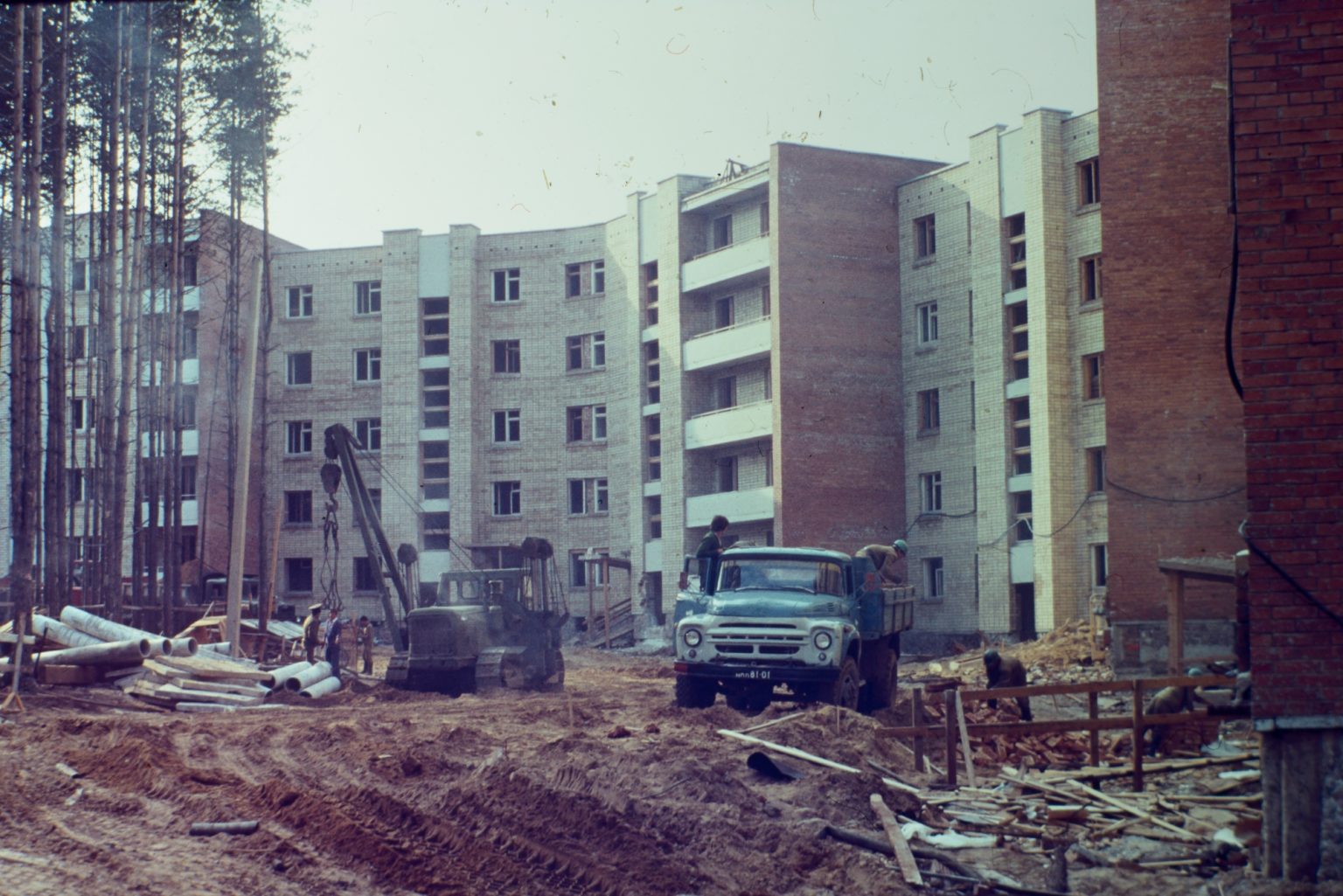 Gyvenamųjų namų komplekso statyba Parko gatvėje. 1979 m. Vasilijaus Čiupačenko nuotr.